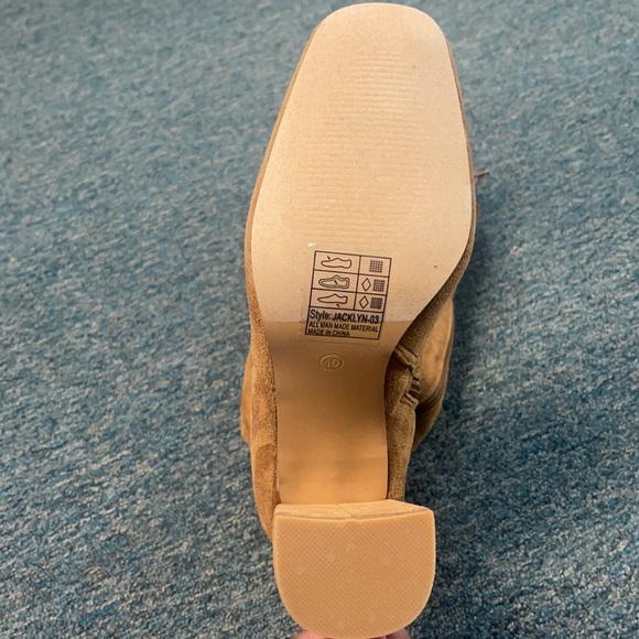 Chestnut knee High Dream - Picture 4 of 5